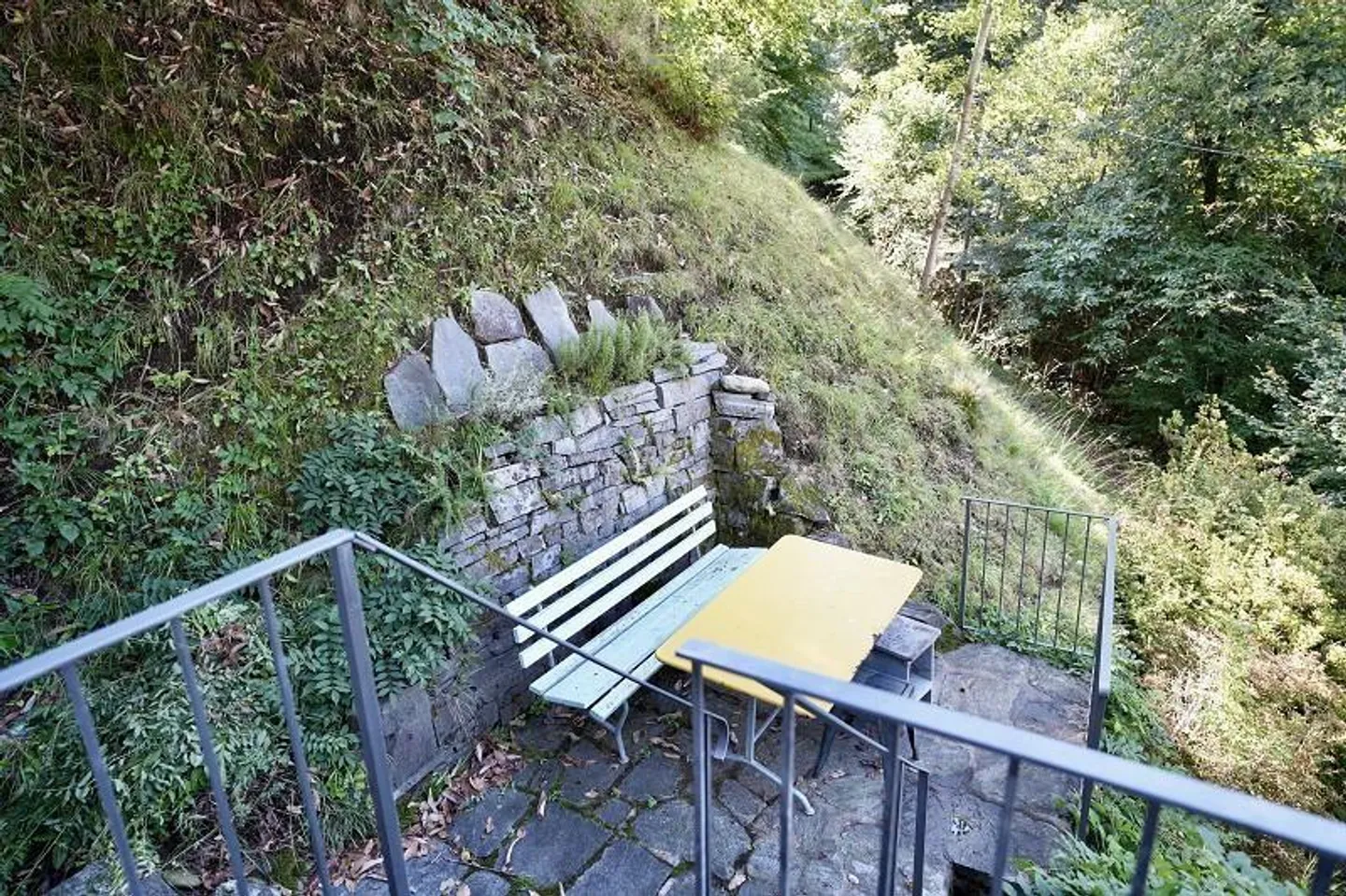 Maison de 5 1/2 pièces avec belle extension dans un emplacement pittoresque - Photo 17 sur 25
