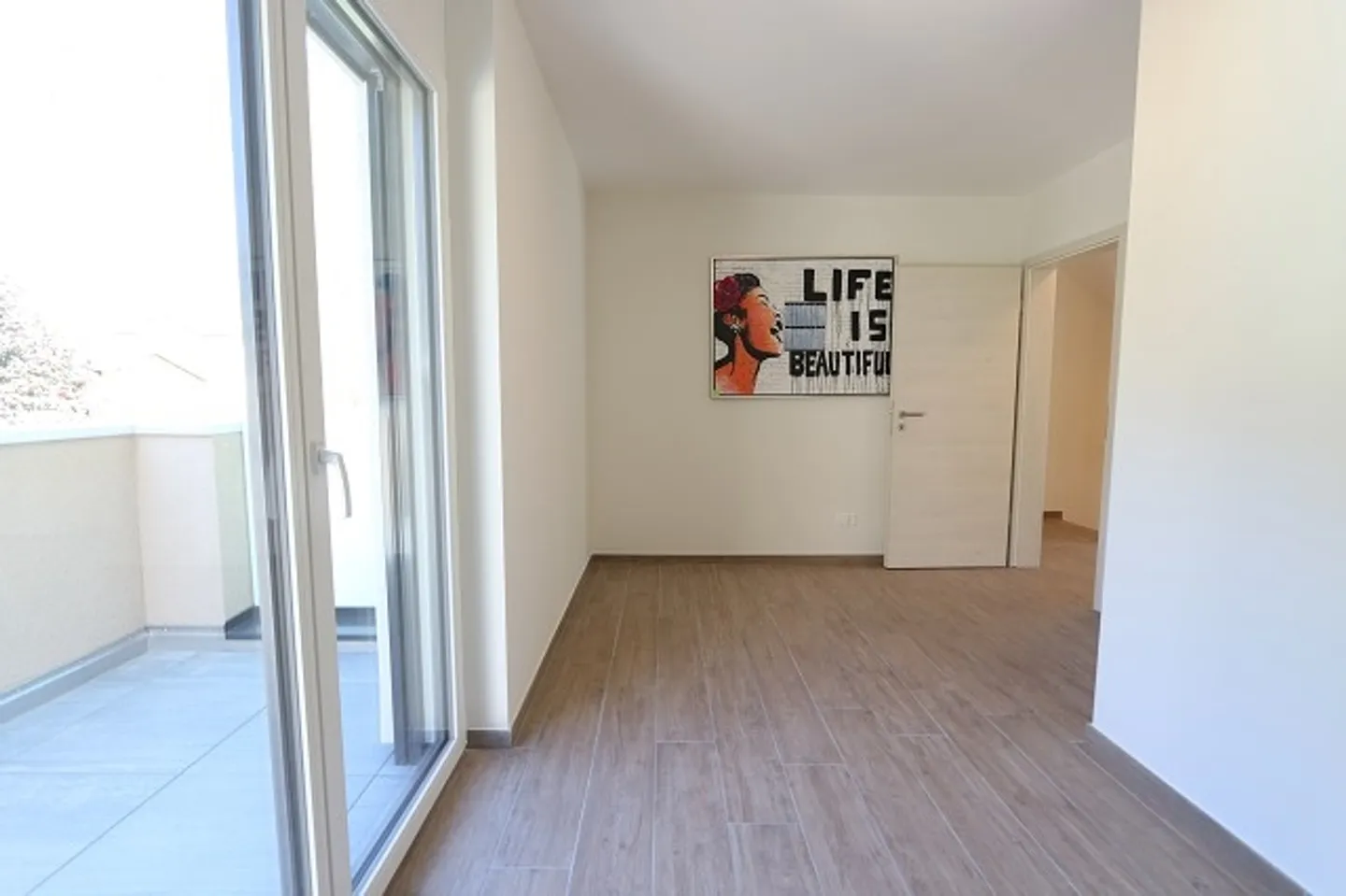 luxurious new villa with stunning views - Photo 8 of 13