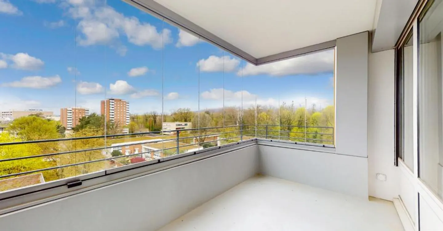Grosse 3-Zimmerwohnung mit herrlicher Aussicht - Foto 6 von 8