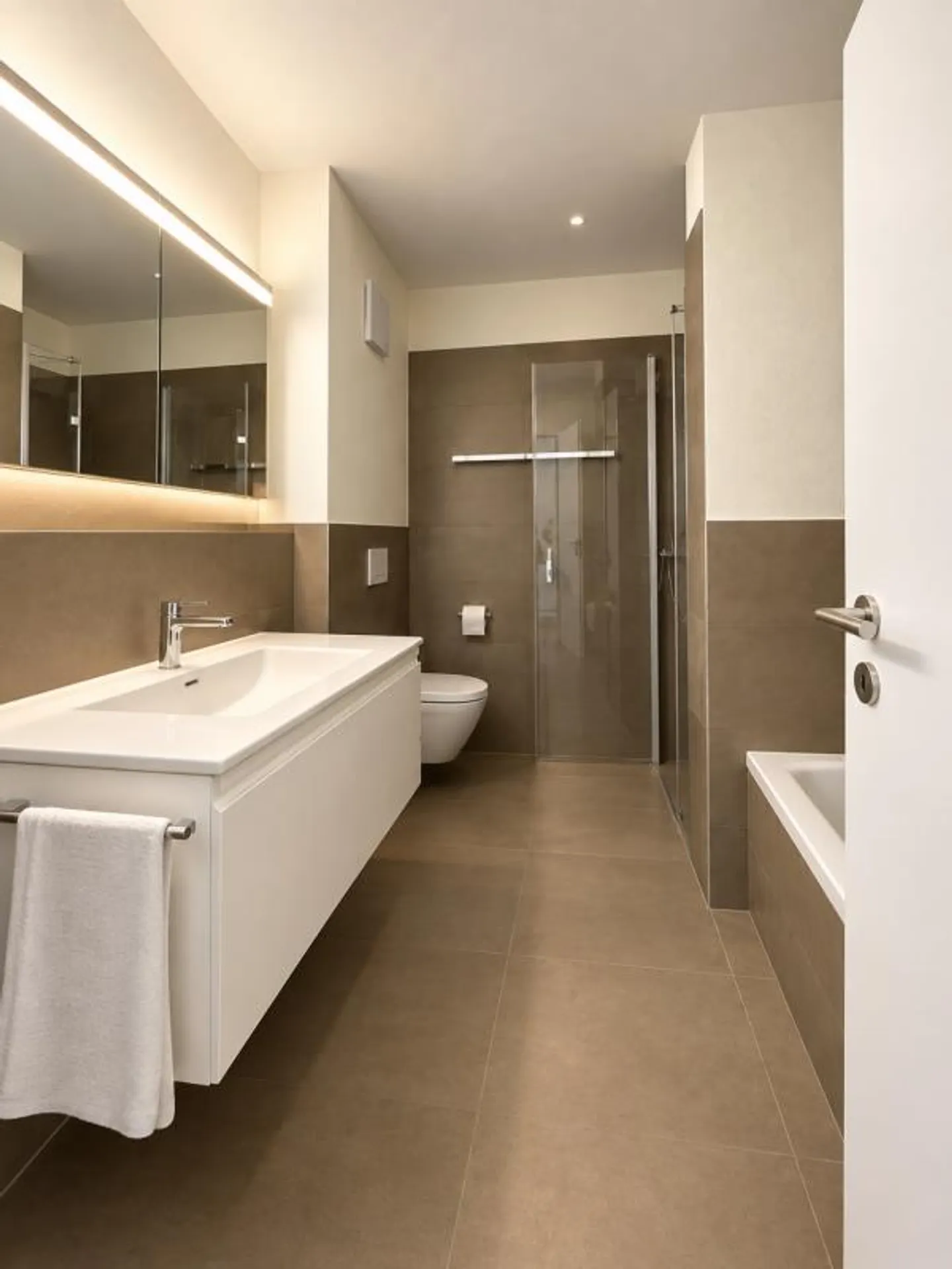 Nearly new 3.5-room apartment in the heart of Mels - Photo 3 of 8