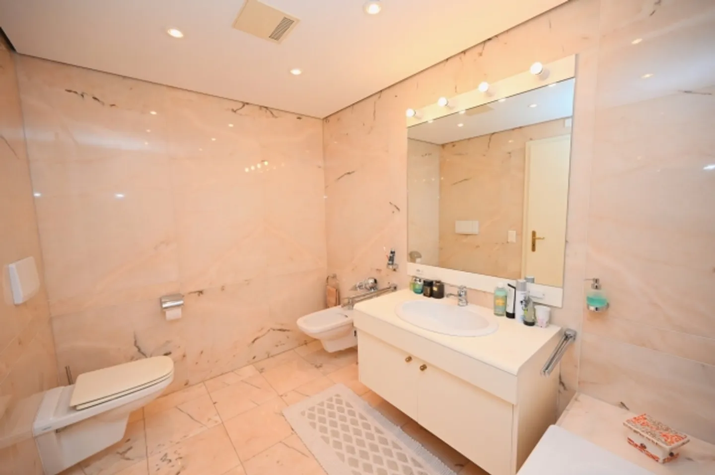 Appartement lumineux de 3,5 pièces avec balcon et vue dégagée à Viganello - Photo 10 sur 12