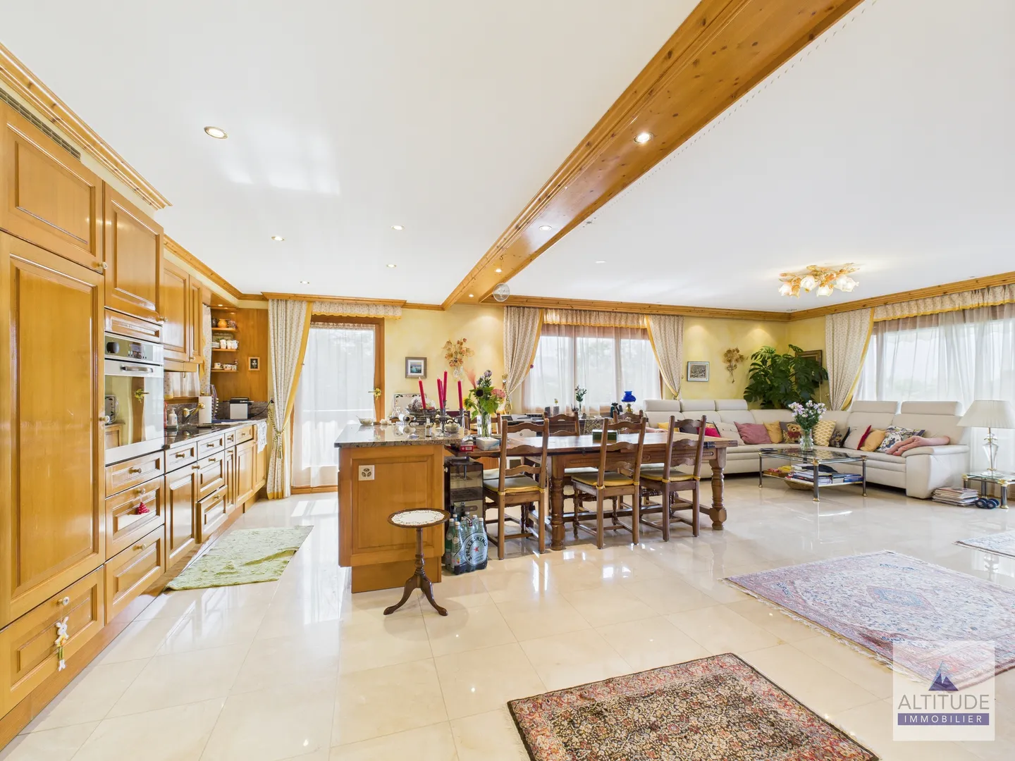 Chalet in Crans-Montana - Foto 3 von 13