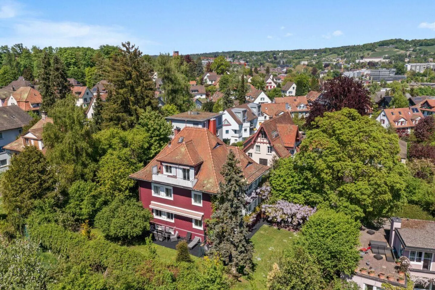 Einzigartiges Einfamilienhaus mit privatem Rückzugsort - Photo 2 of 30