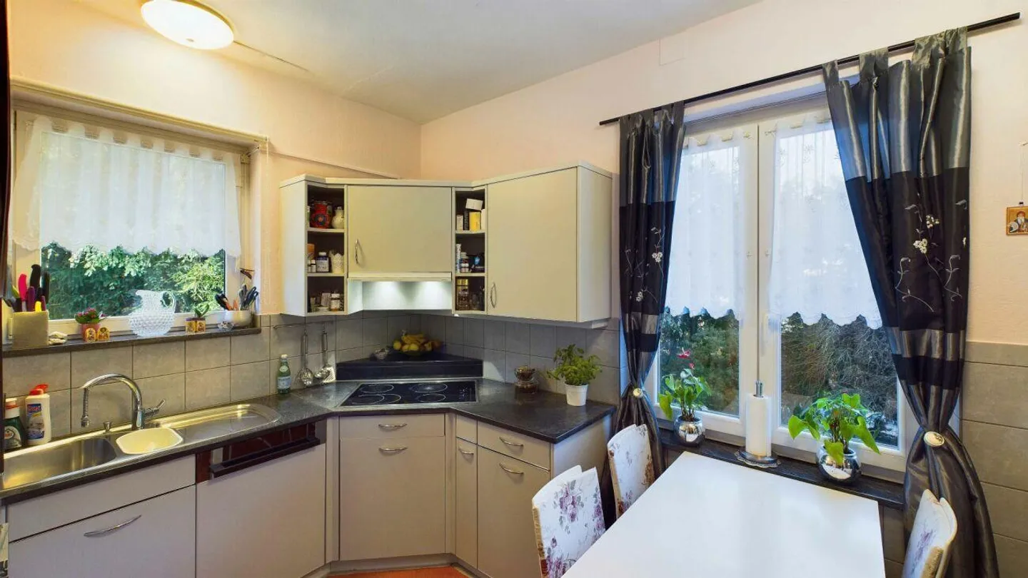 Einzigartiges Einfamilienhaus mit privatem Rückzugsort - Photo 17 of 30