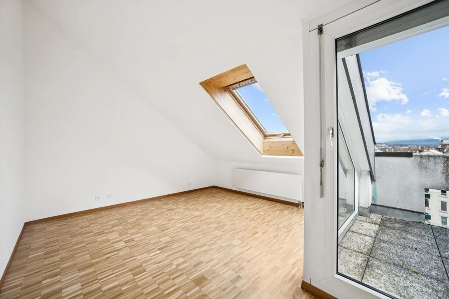 Magnificent penthouse apartment in Geneva! - Photo 9 of 11