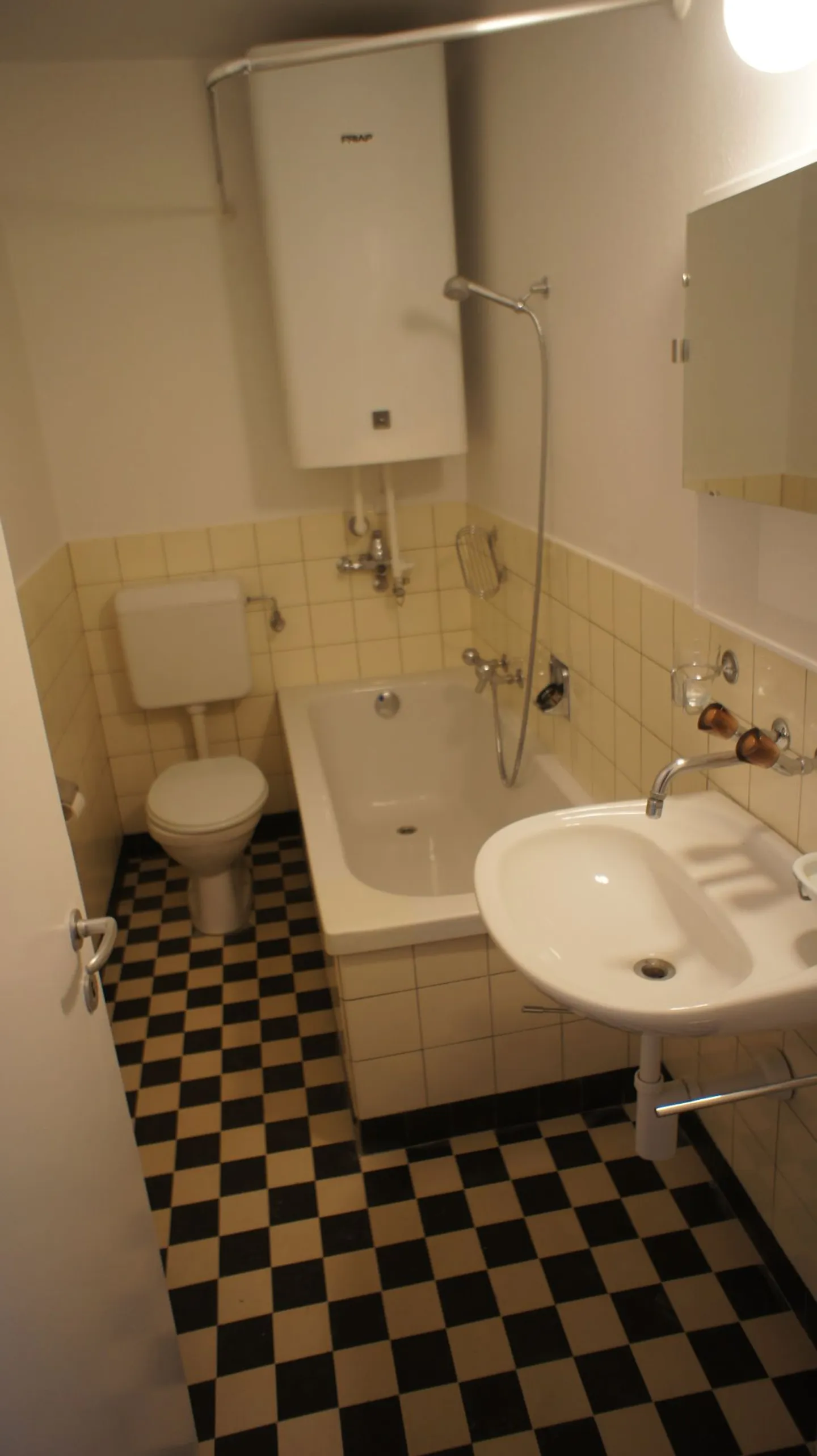 Berne - Appartement 2 pièces près de l'Inselspital - Photo 5 sur 7