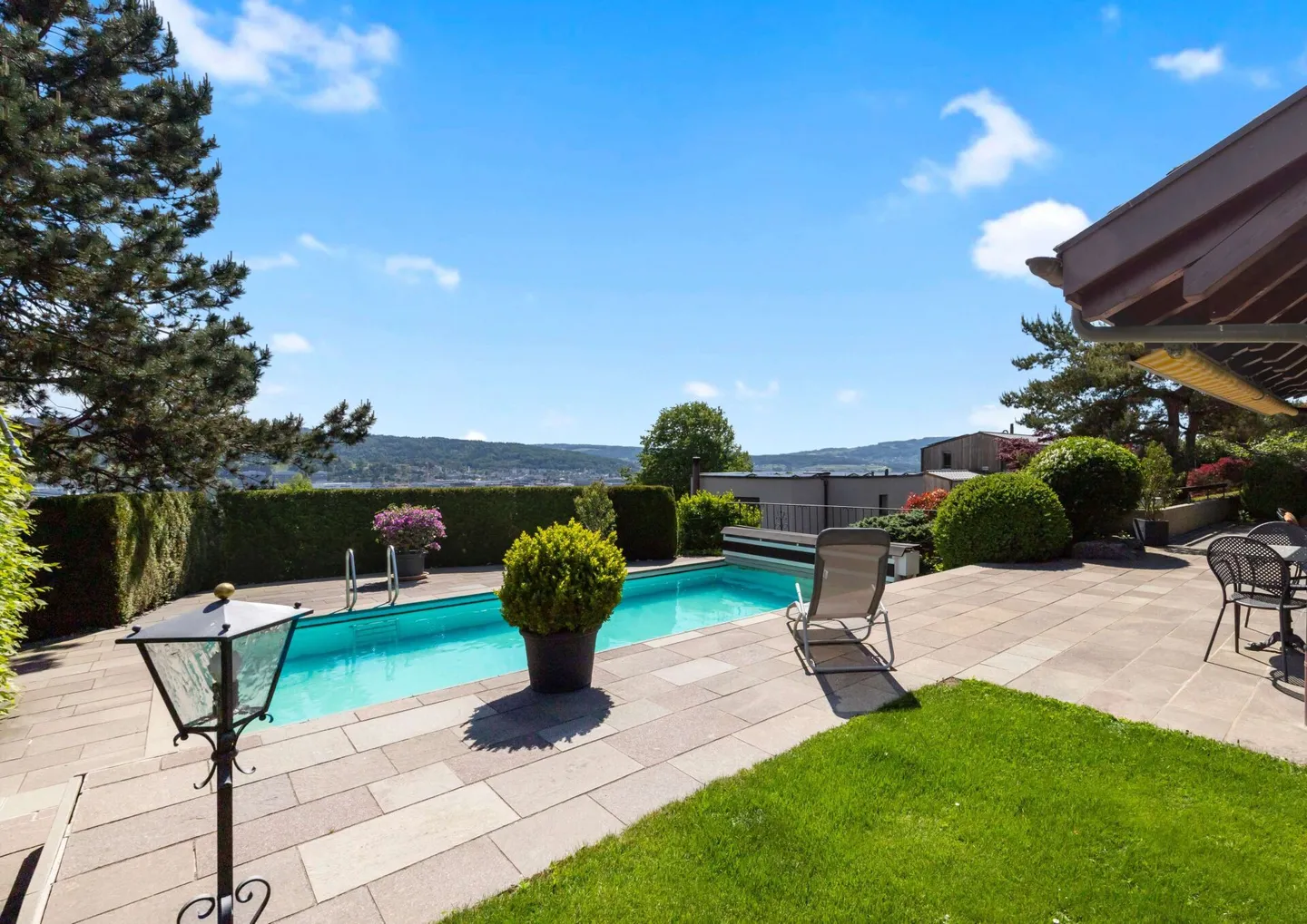 Villa avec piscine près de Zurich - Photo 1 sur 7