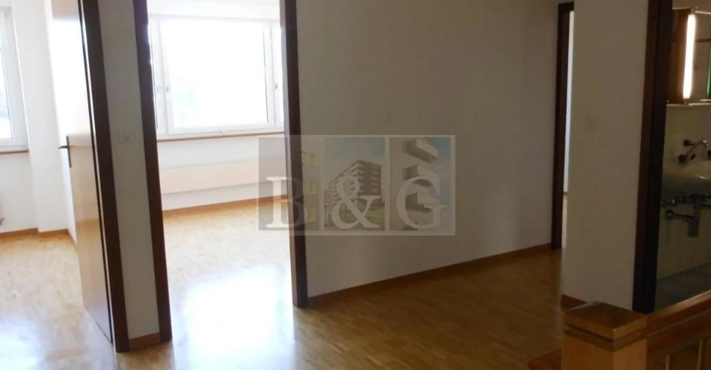 Apartment - Photo 5 of 13