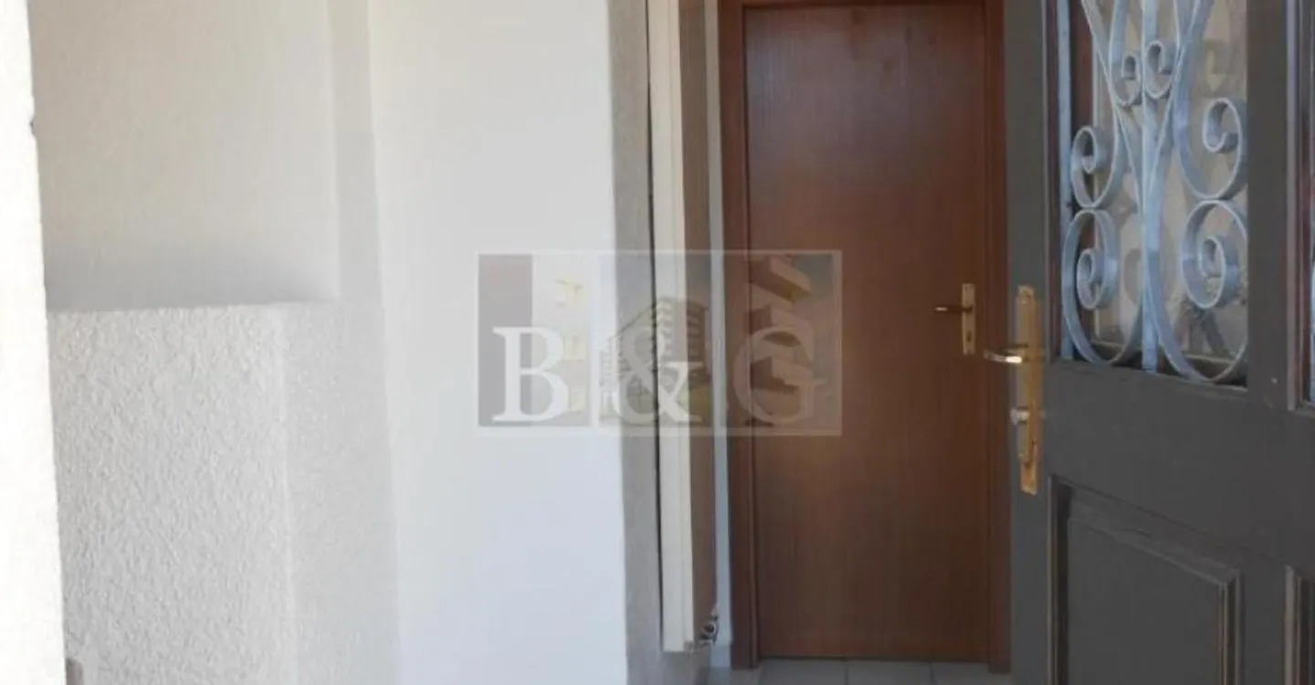 Apartment - Photo 12 of 13