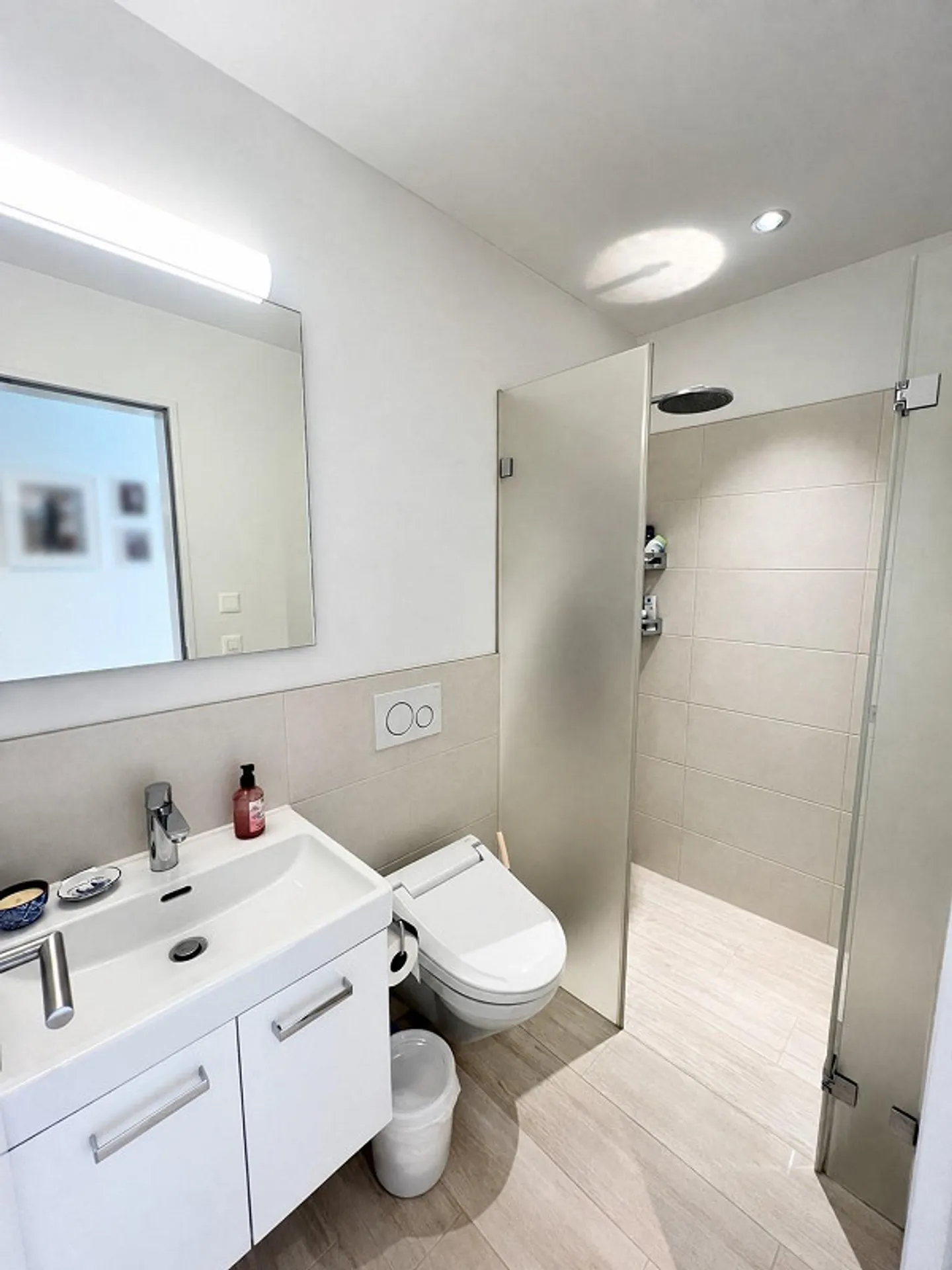 Modern 3.5-room garden apartment & parking space (including wallbox) - Photo 12 of 16