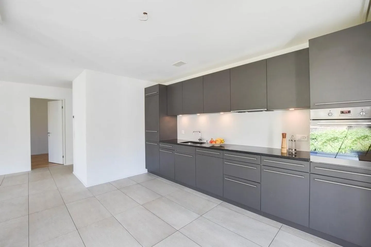 Modern 3.5-room apartment in the Jardin du Paradis - Photo 1 of 12