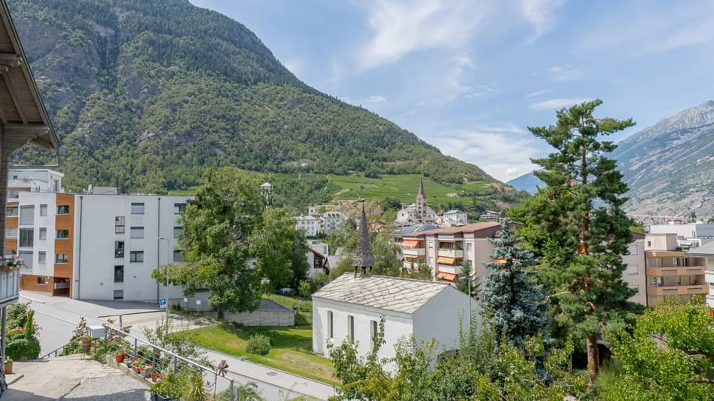 Sehr zentral gelegenes Zweifamilienhaus in Visp - Foto 11 von 12