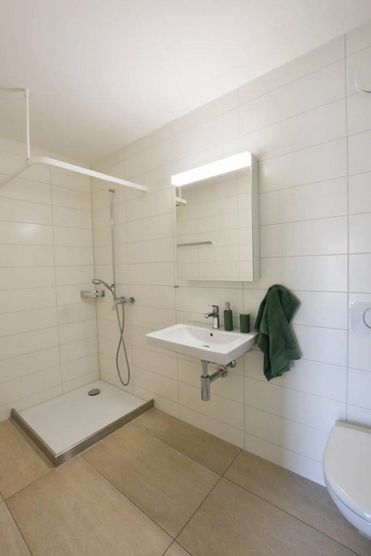 Modern 3.5-room apartment in the Jardin du Paradis - Photo 5 of 12