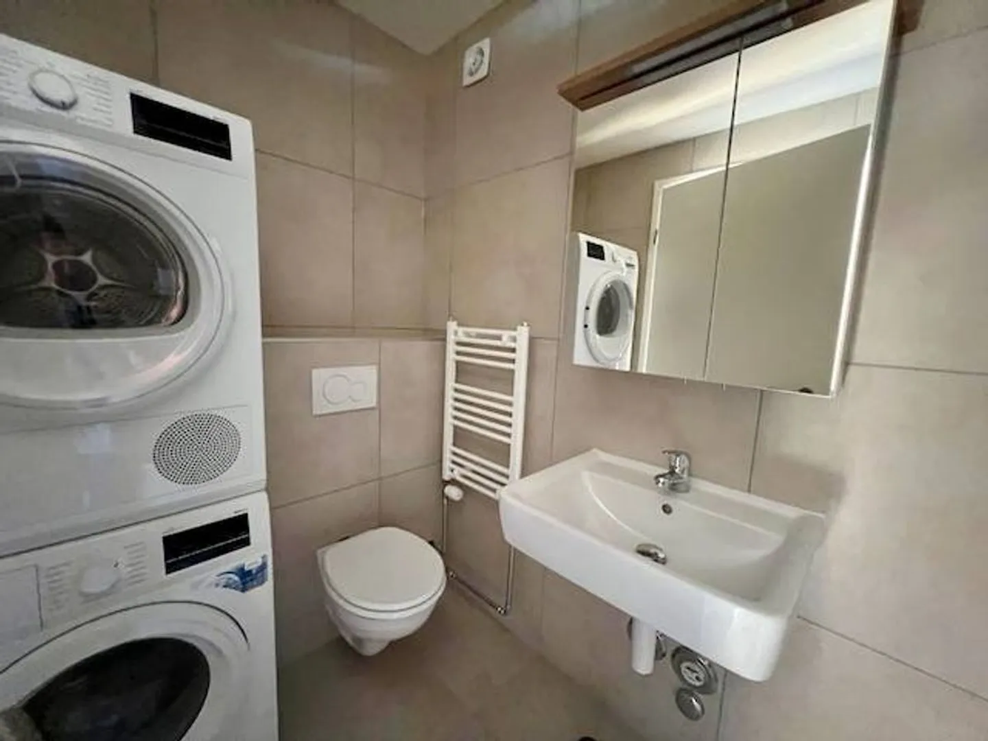 Bel Appartement avec Mezzanine - Photo 7 sur 8