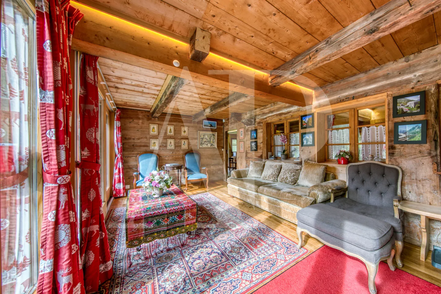 FOR SALE APARTMENT 5.5 ROOMS IN AN AUTHENTIC CHALET - Photo 1 of 25