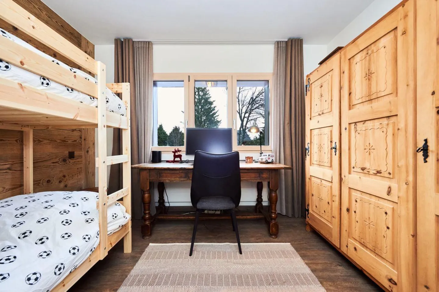 Appartamento spazioso in una zona tranquilla e verde da affittare. - Foto 5 di 15