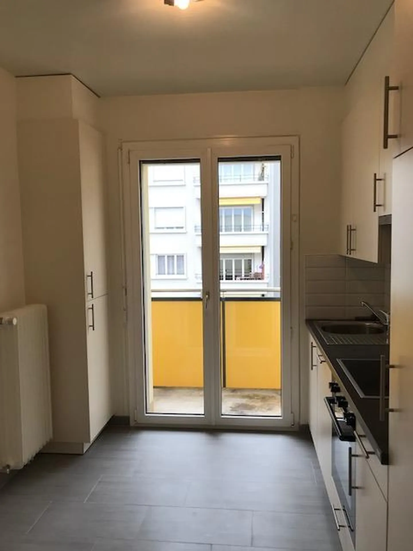 Magnificent 3-room apartment - Photo 2 of 4