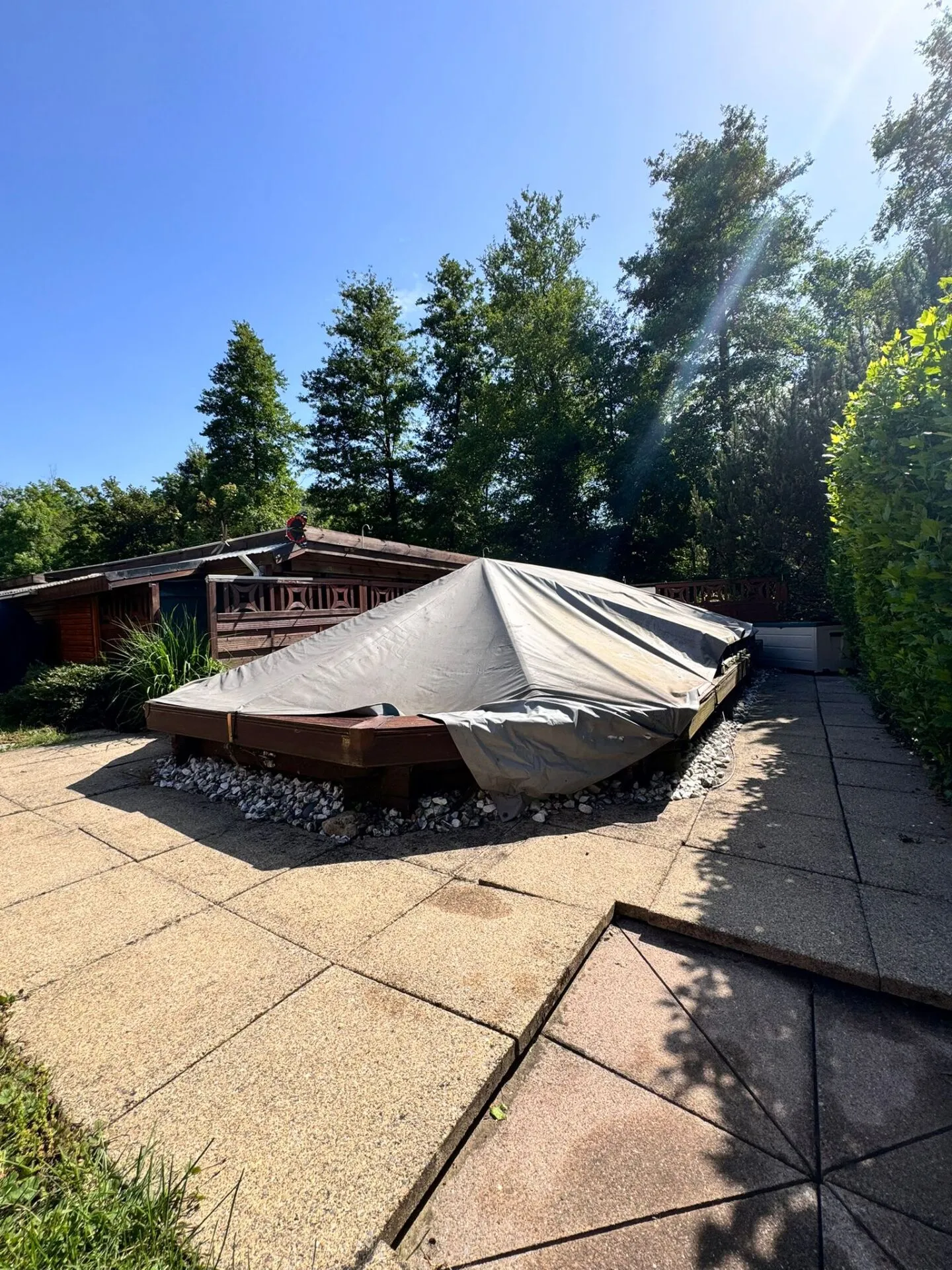 Casa unifamiliare angolare con giardino, carport, piscina e 5,5 stanze - disponibile immediatamente - Foto 17 di 22