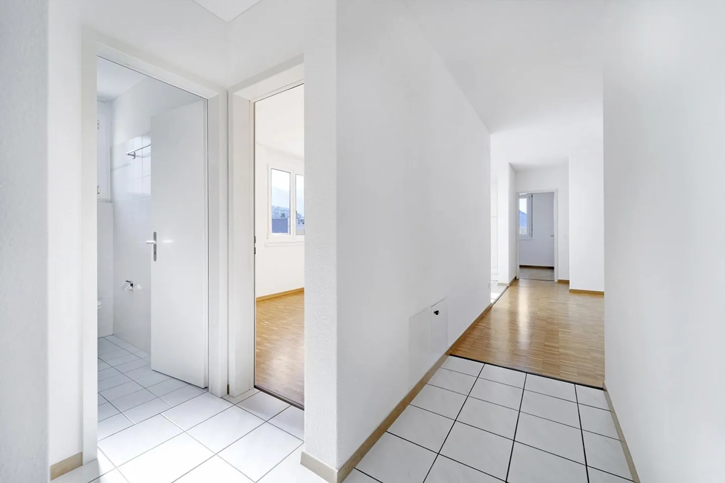 Spacious 4.5 Room Apartment - Photo 10 of 11