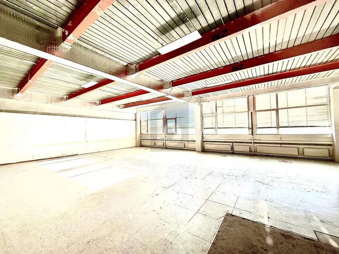 SPACIOUS AND CENTRAL - Photo 5 of 6