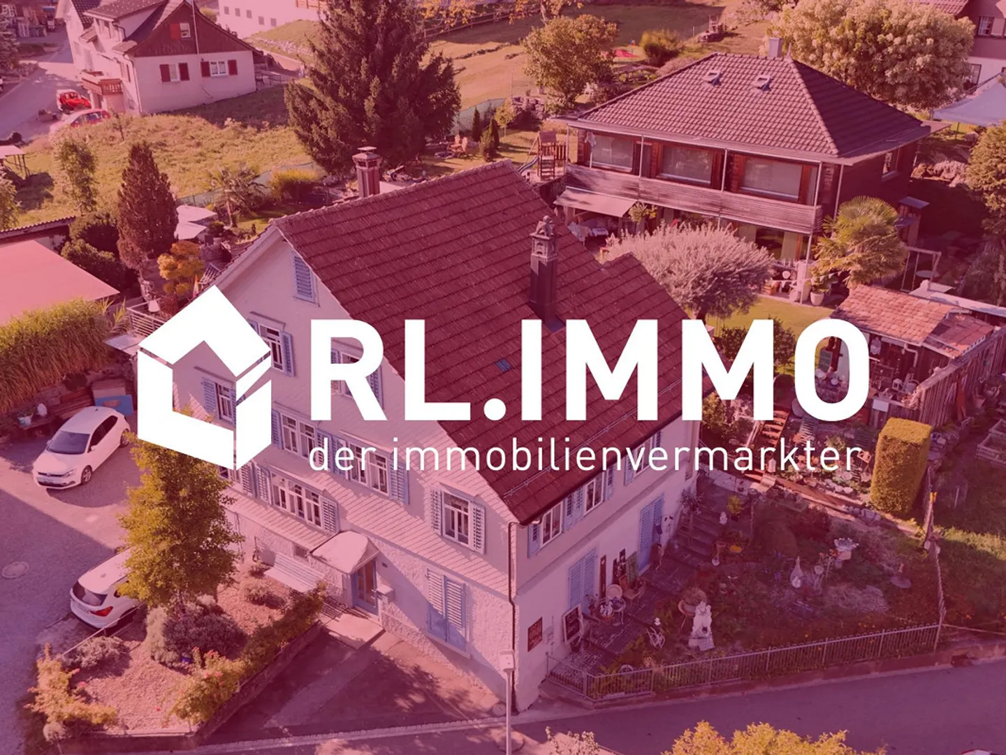 Maison bifamiliale à vendre à Rebstein ! - Photo 2 sur 18