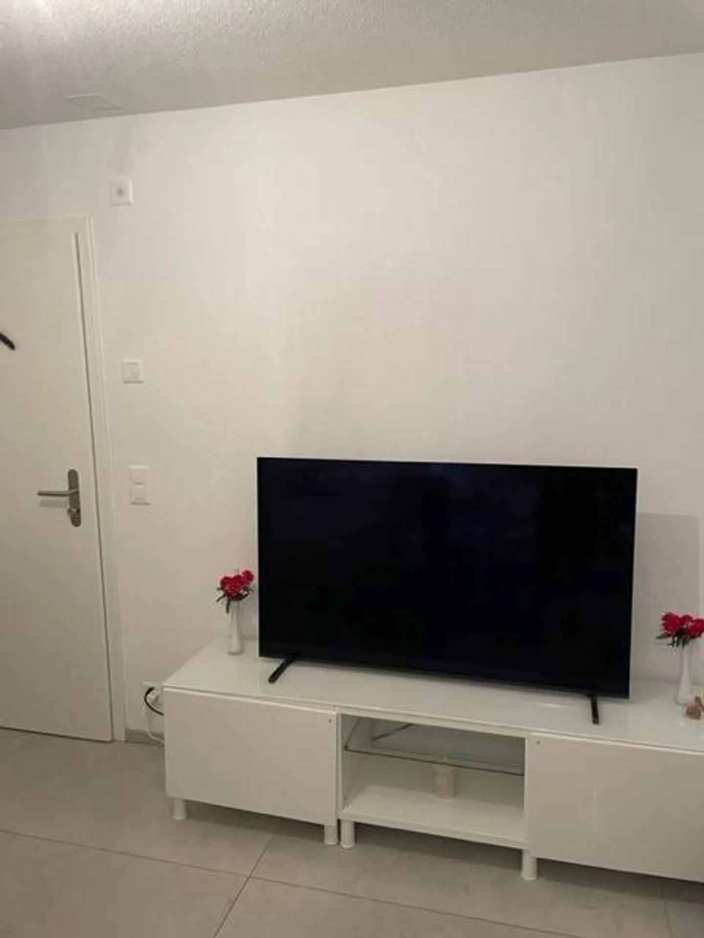 Charmantes Studio in einem kleinen Gebäude - Foto 3 von 5