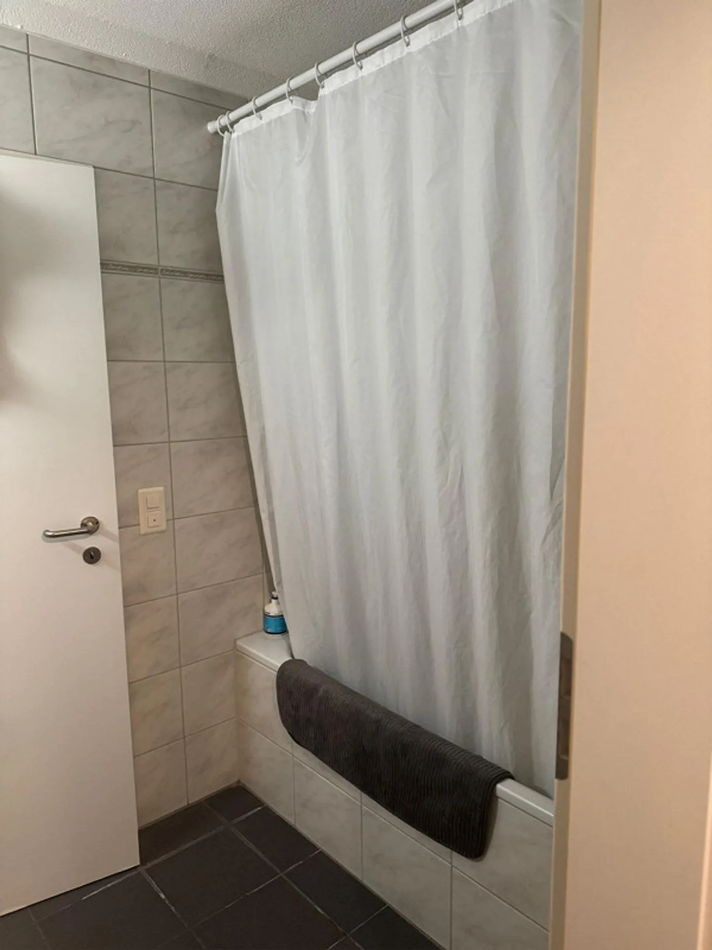 Cercasi nuovo inquilino appartamento mansardato 2.5 stanze - Foto 14 di 14