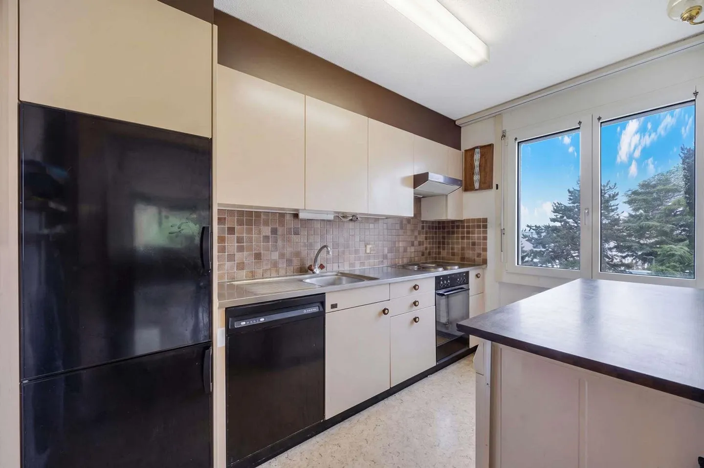 3.5-Room Apartment in a Central Location in Neuhausen - Photo 4 of 10