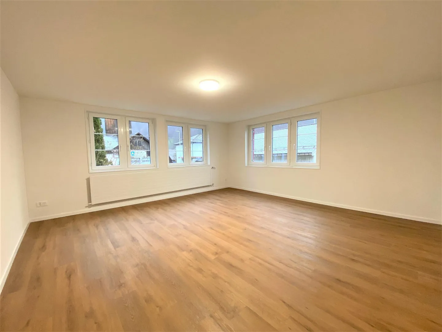 Bright, very nicely renovated apartment - Photo 5 of 9