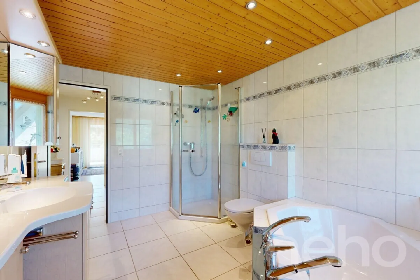 Charmantes 6.5-Zimmer-Reihenmittelhaus in Ruhiger Lage - Photo 8 of 12