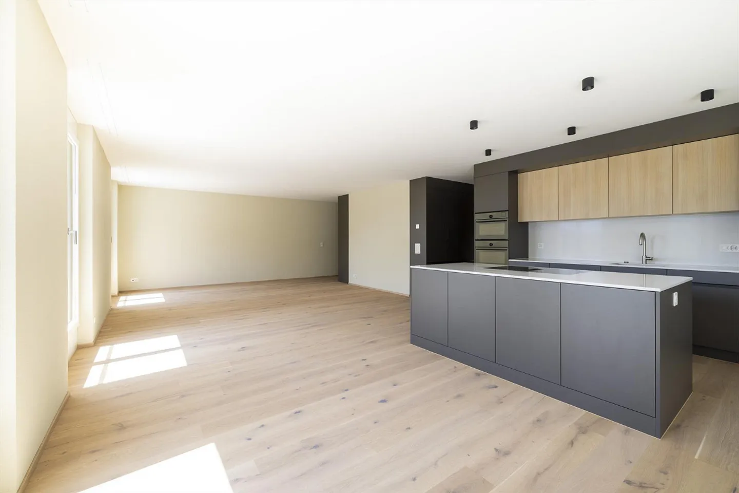 Chur - 4½-Zimmer-Attikawohnung im Neubau «CHURAVITA» - Photo 1 of 8