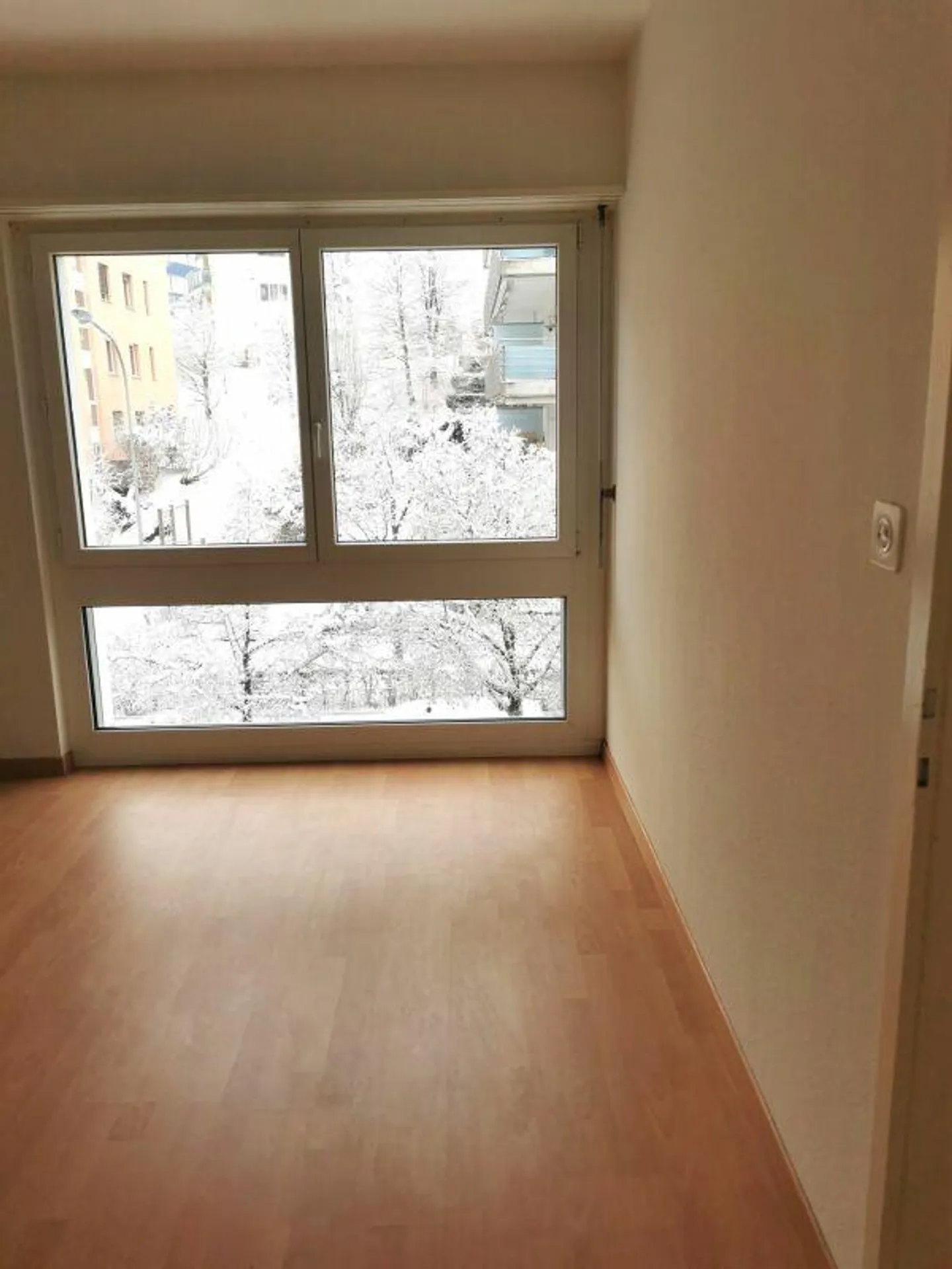 Everything Nearby - Live Centrally, Live Comfortably! - Photo 6 of 8