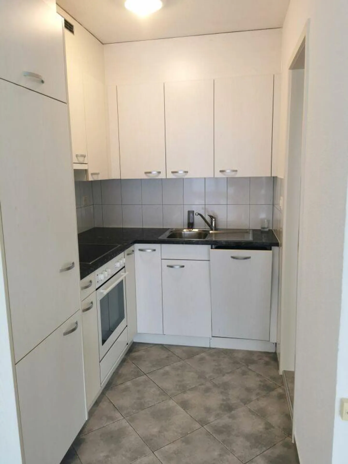 Everything Nearby - Live Centrally, Live Comfortably! - Photo 2 of 8