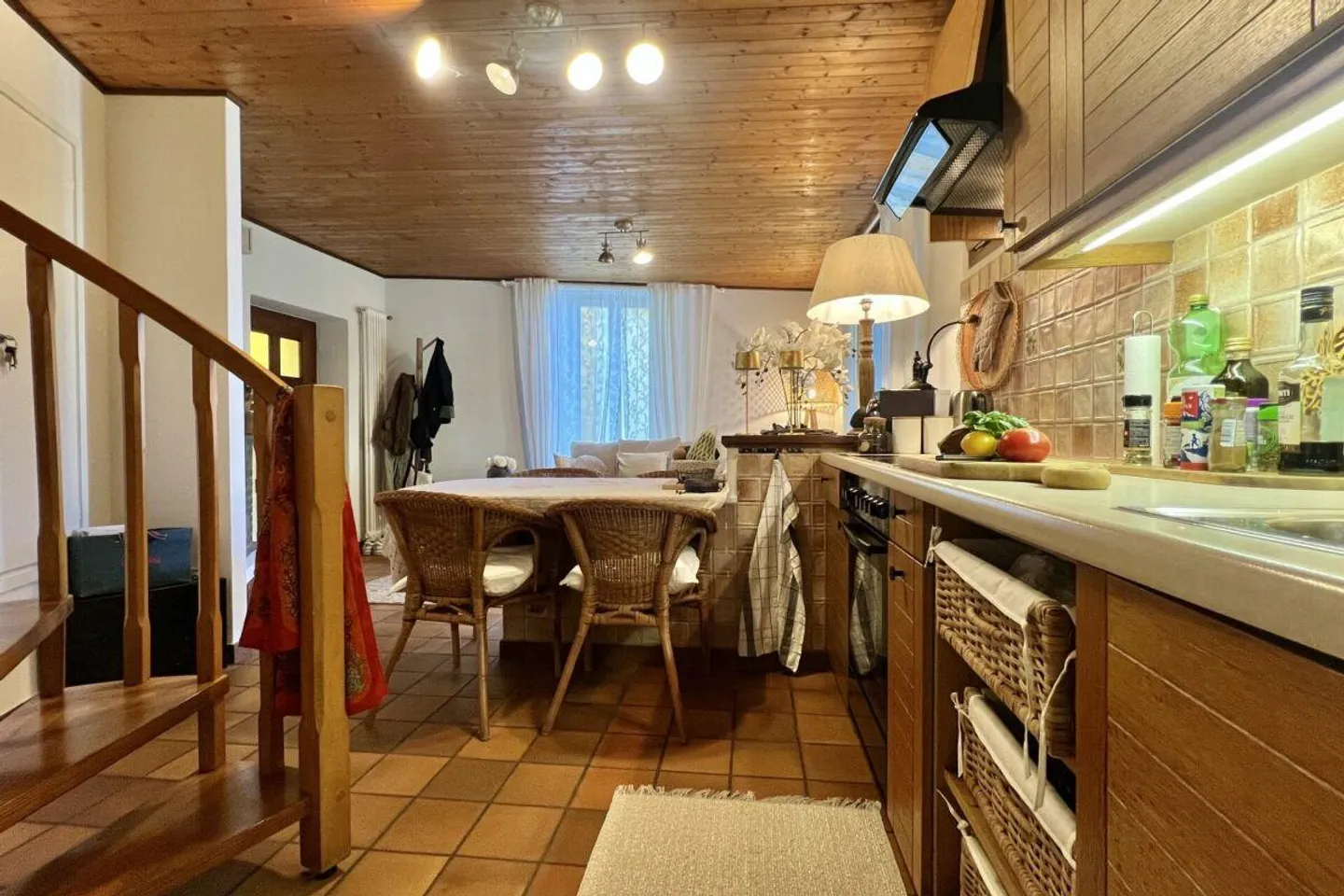 Affascinante casa di villaggio completamente arredata con giardino e vista lago - Foto 25 di 30