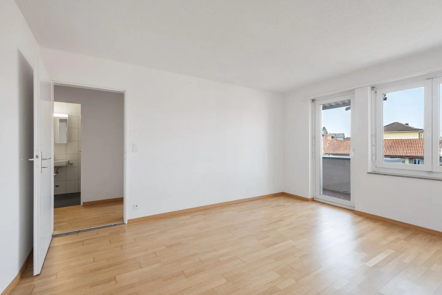 Cozy Living in Affoltern am Albis - Photo 3 of 8