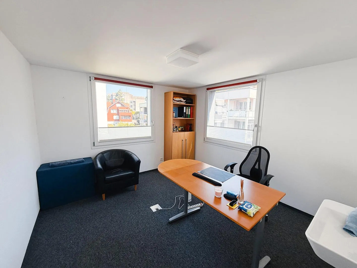 Helles Büro mitten in Wattwil zu vermieten - Photo 1 of 3