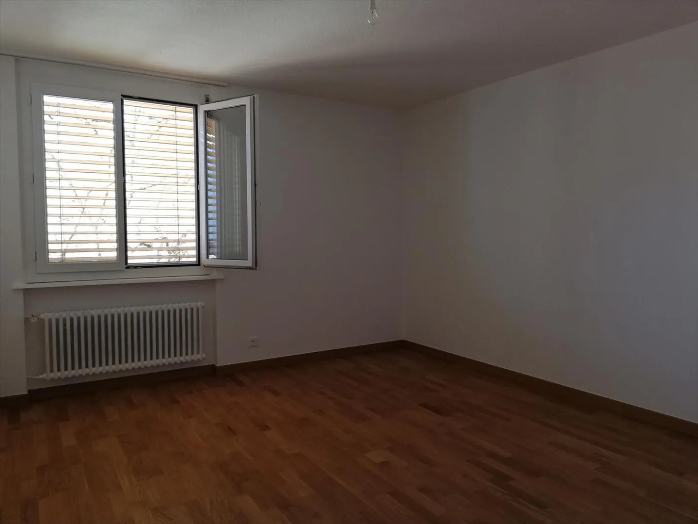 St-Imier, wunderschönes 3.5-Zimmer-Apartment im 3. Stock mit Aufzug - Foto 4 von 6