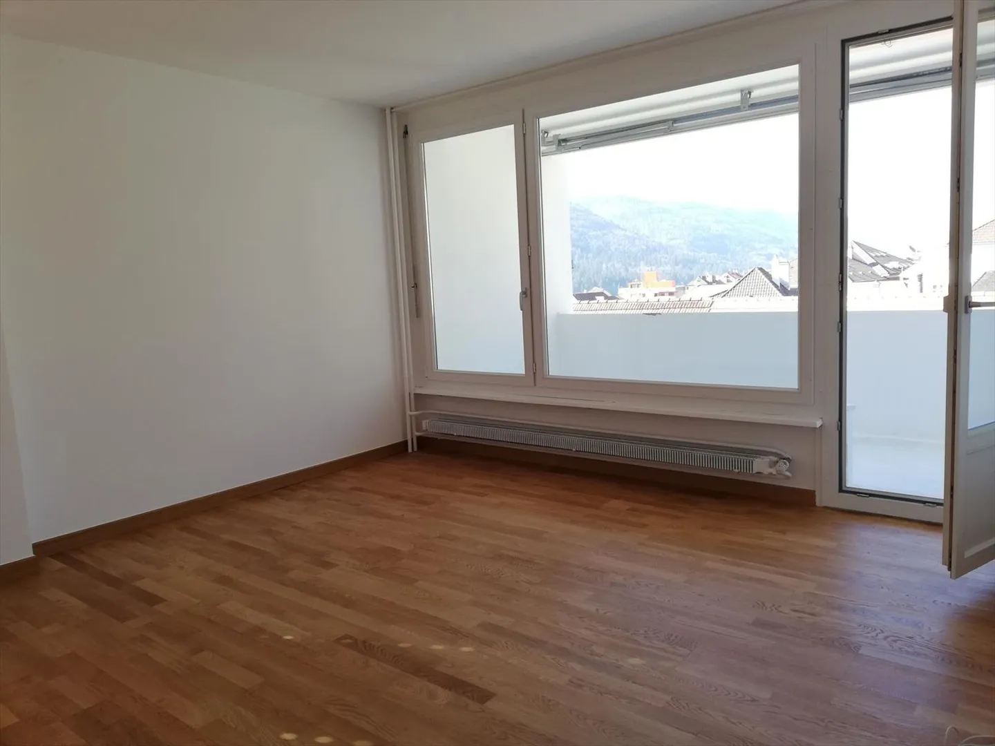 St-Imier, wunderschönes 3.5-Zimmer-Apartment im 3. Stock mit Aufzug - Foto 5 von 6