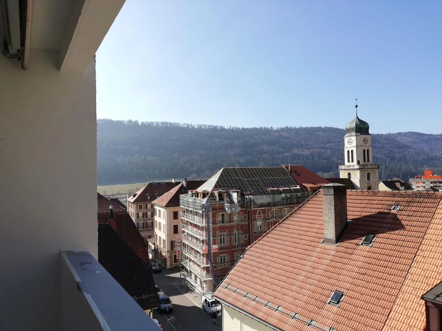 St-Imier, wunderschönes 3.5-Zimmer-Apartment im 3. Stock mit Aufzug - Foto 6 von 6
