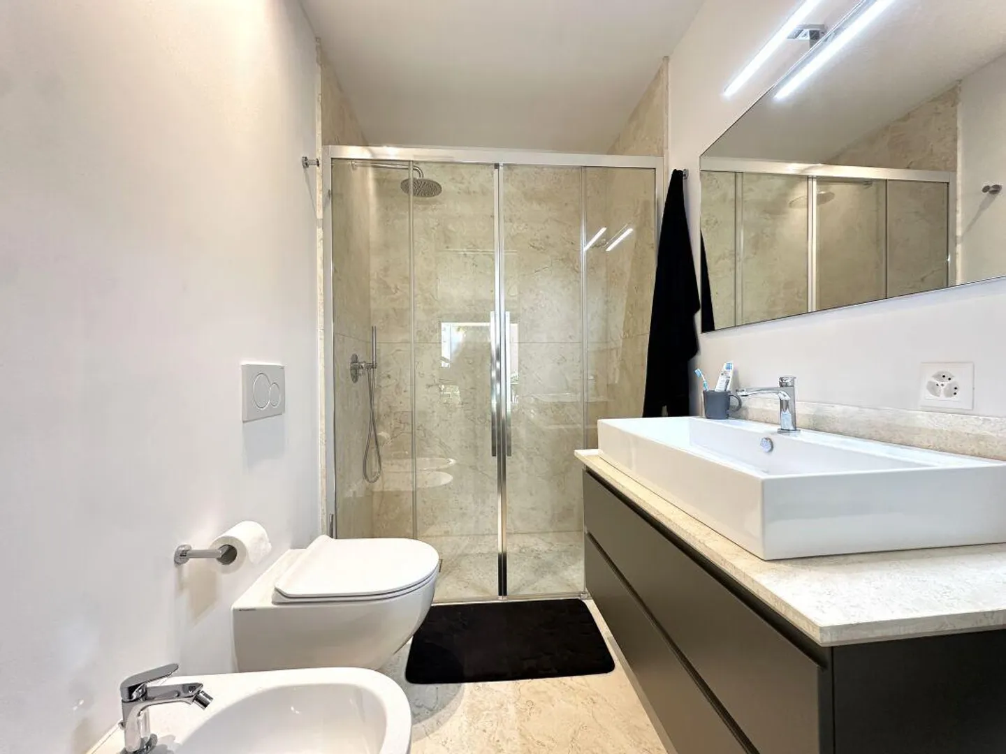 Modern 2.5-room apartment with garden in Bellinzona - Photo 6 of 10