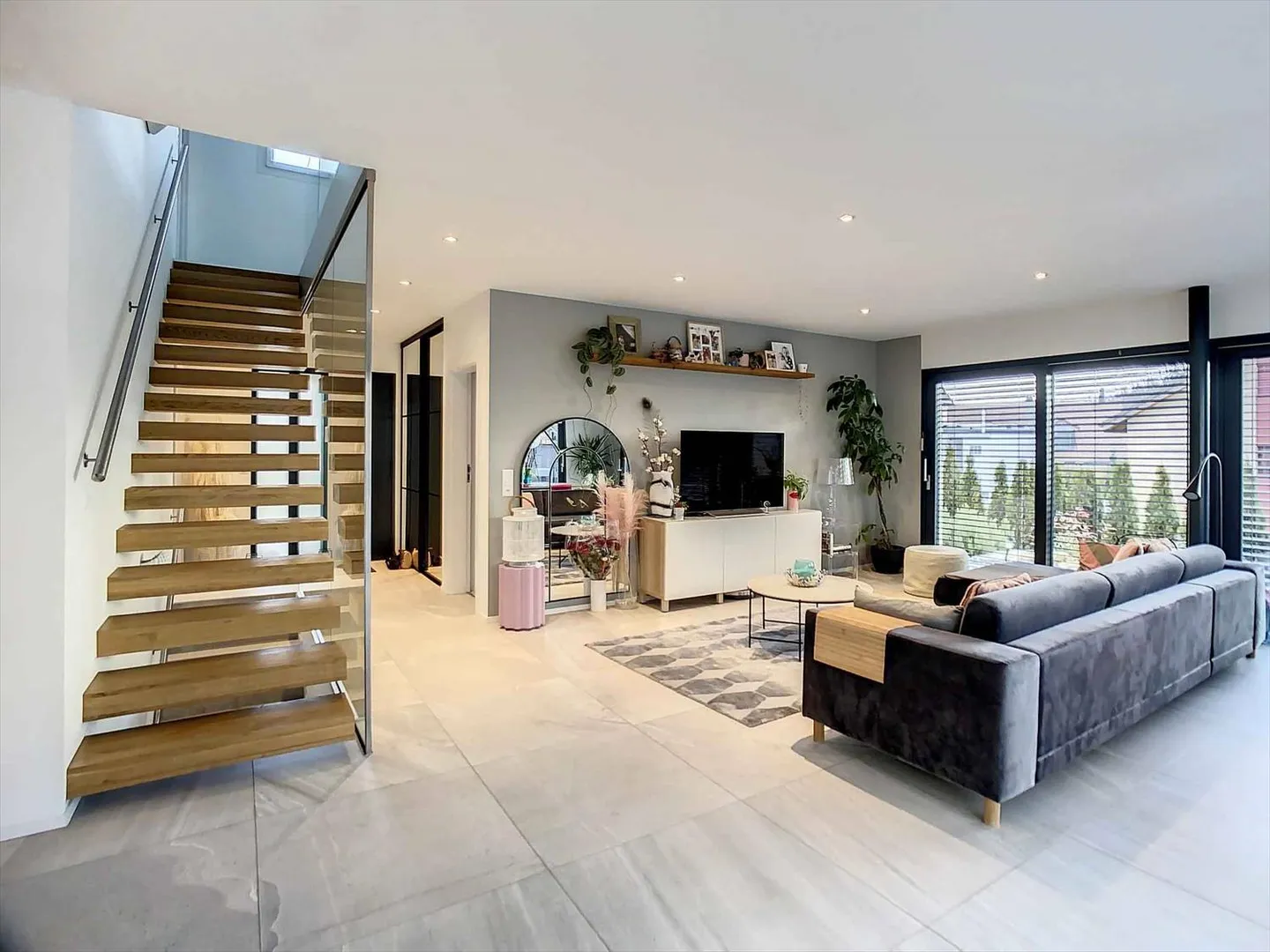 Villa moderna di 6,5 stanze nelle alture di Neuchâtel - Foto 2 di 13