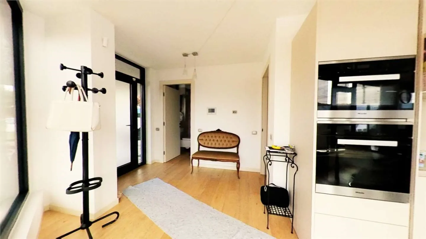 Helles Apartment mit Terrasse - Foto 5 von 13