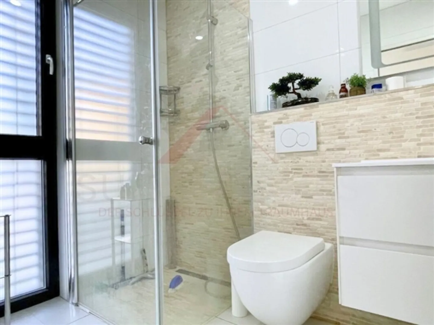 «Wohnen mit Komfort - 4.5-Zimmer-Wohnung mit grossem Balkon und Lift, perfekt für Familien und Senioren» - Foto 9 von 14