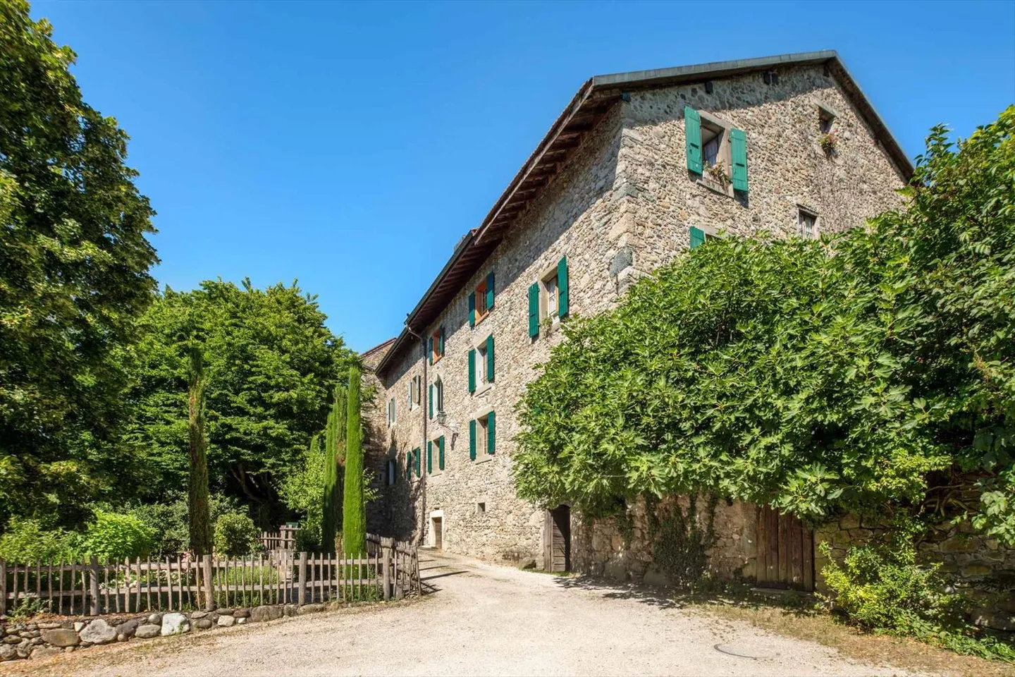 Haus mit 12 Zimmern - Foto 3 von 13