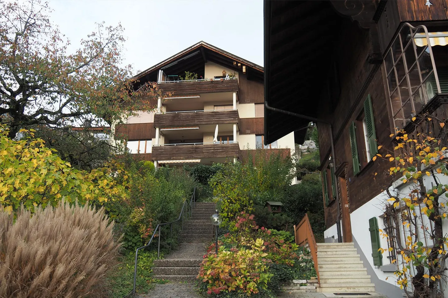 Charming 4.5-room apartment with lake view in Oberhofen on Lake Thun - Photo 1 of 13