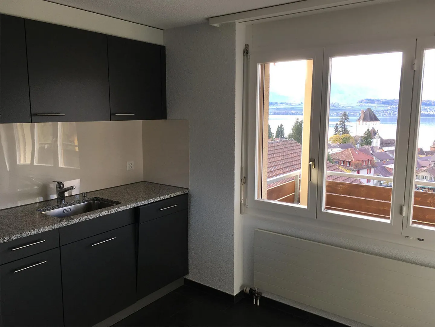 Charming 4.5-room apartment with lake view in Oberhofen on Lake Thun - Photo 7 of 13