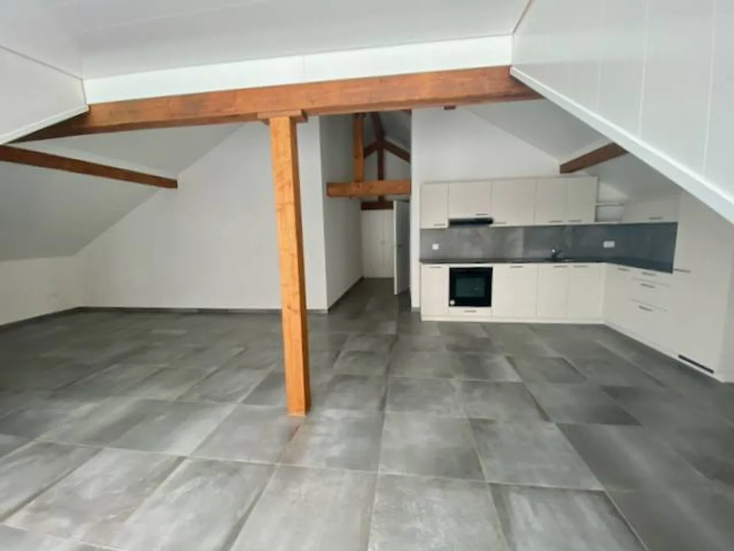 Like a small house on the roof! 2 rooms, in the Attic, with large terrace and elevator - Photo 3 of 6