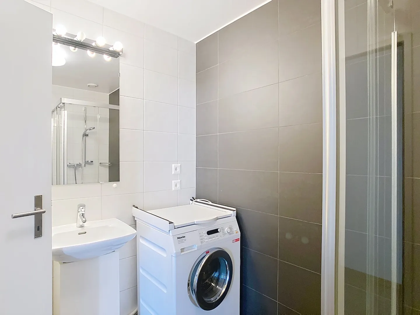 Belle appartement de 4,5 pièces - Photo 3 sur 12