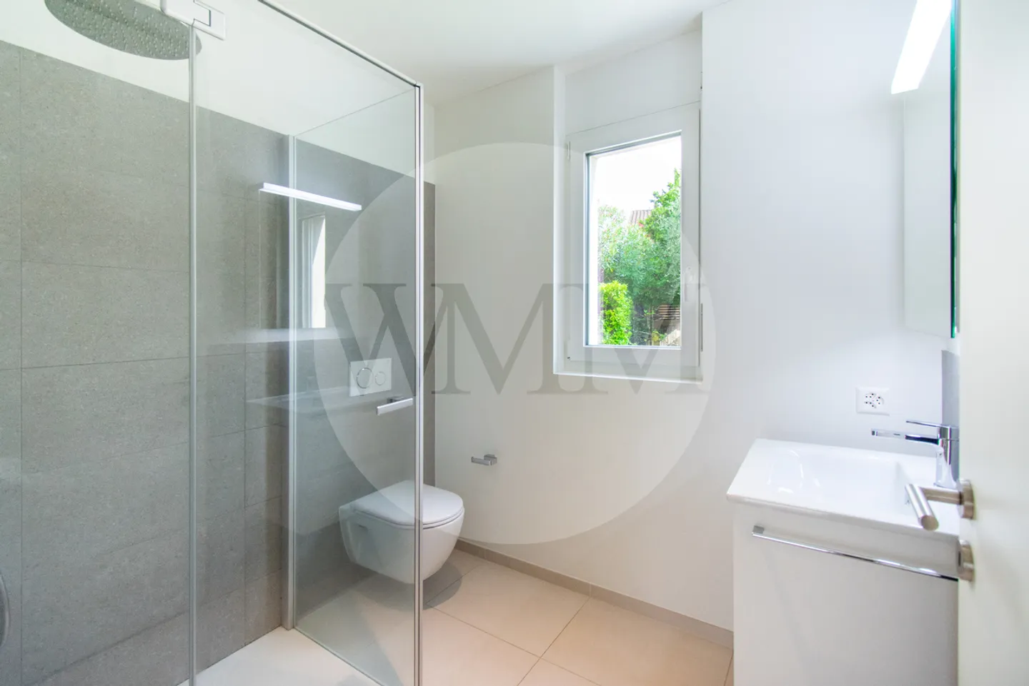 Appartamento moderno di 2,5 stanze con terrazza e giardino privato - Foto 6 di 10