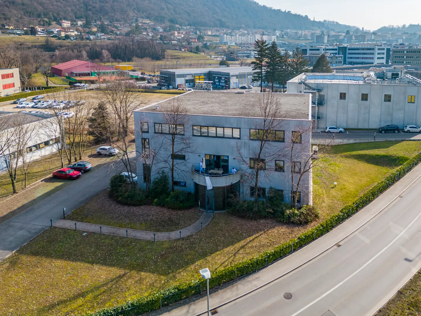 Edificio ad uso misto in affitto - Foto 9 di 11